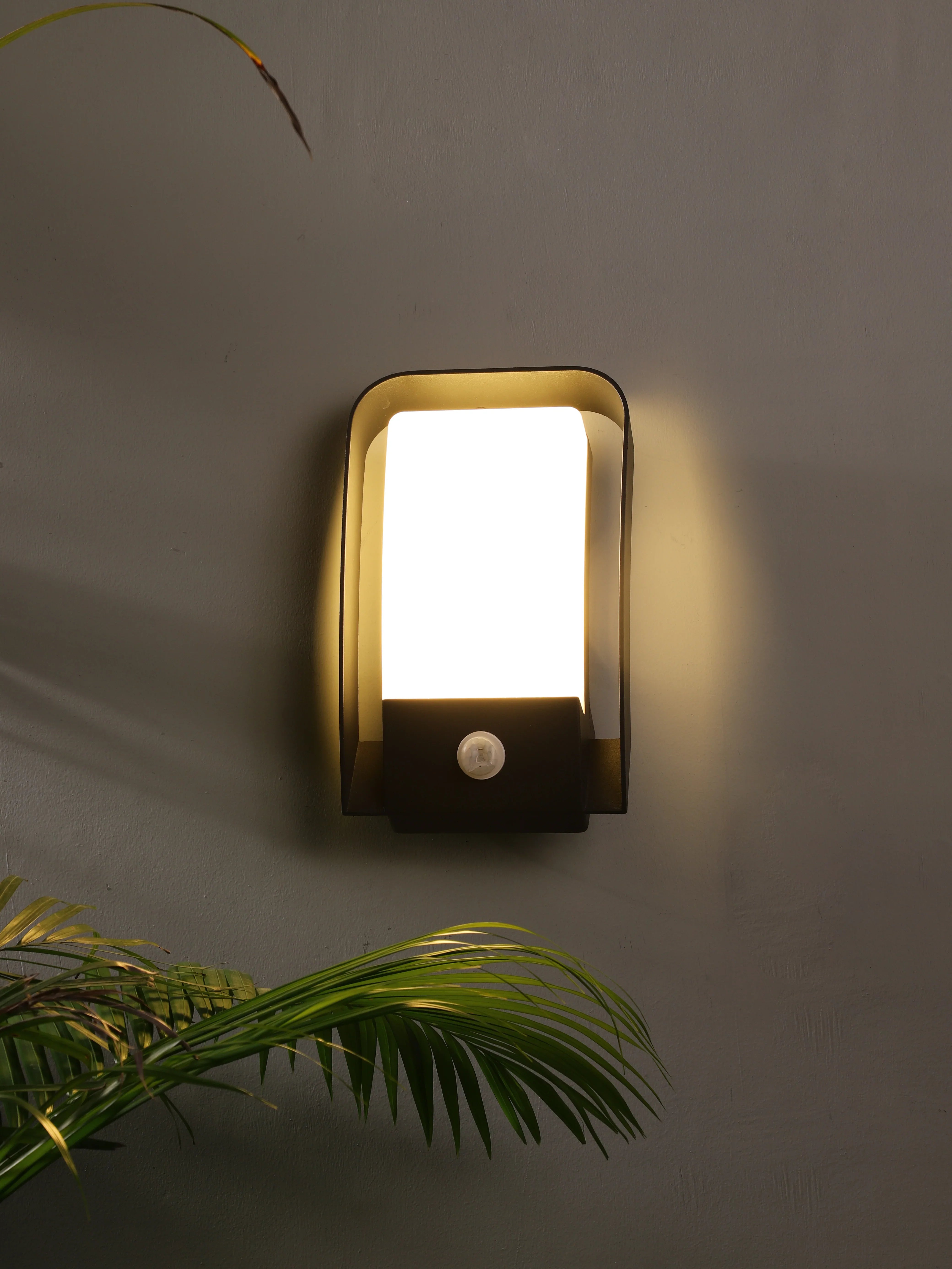 Berke Outdoor Light