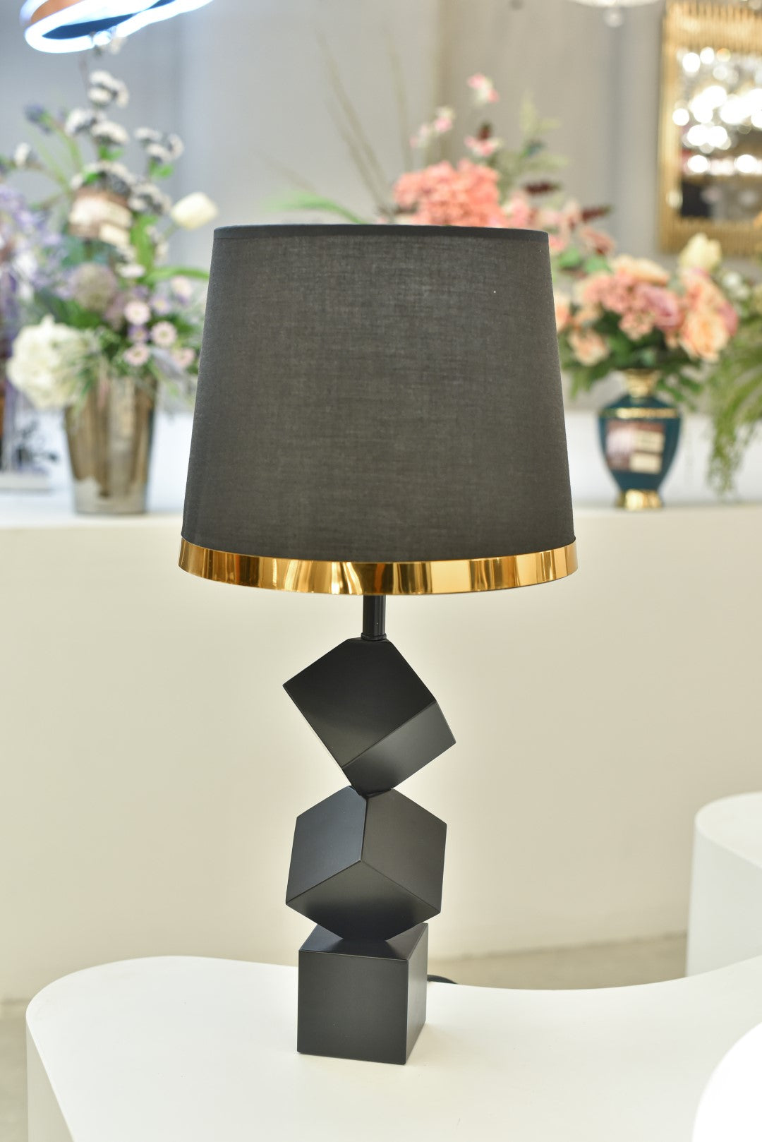 Wooden triangle table lamp