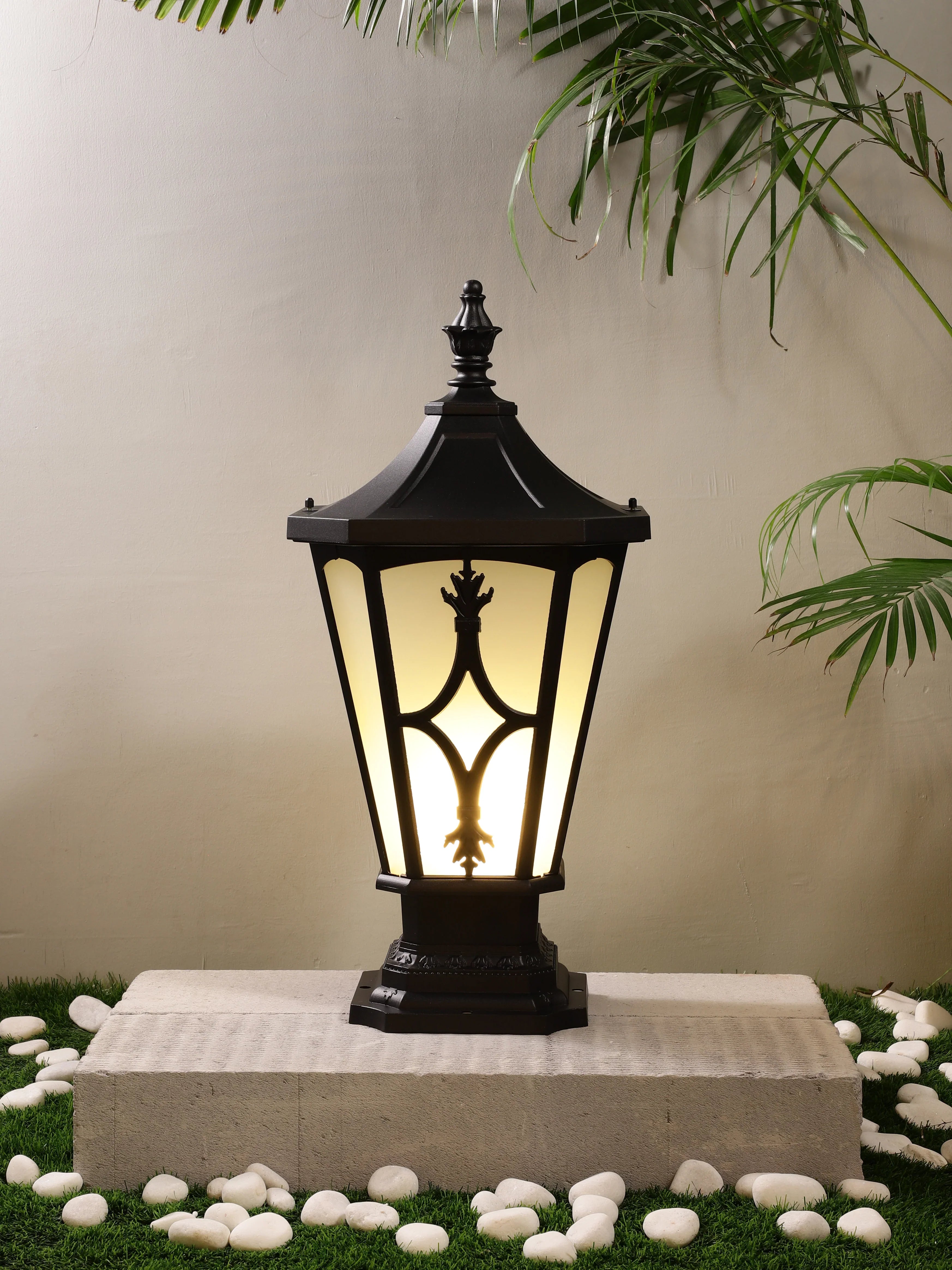 Bronwen Outdoor Light